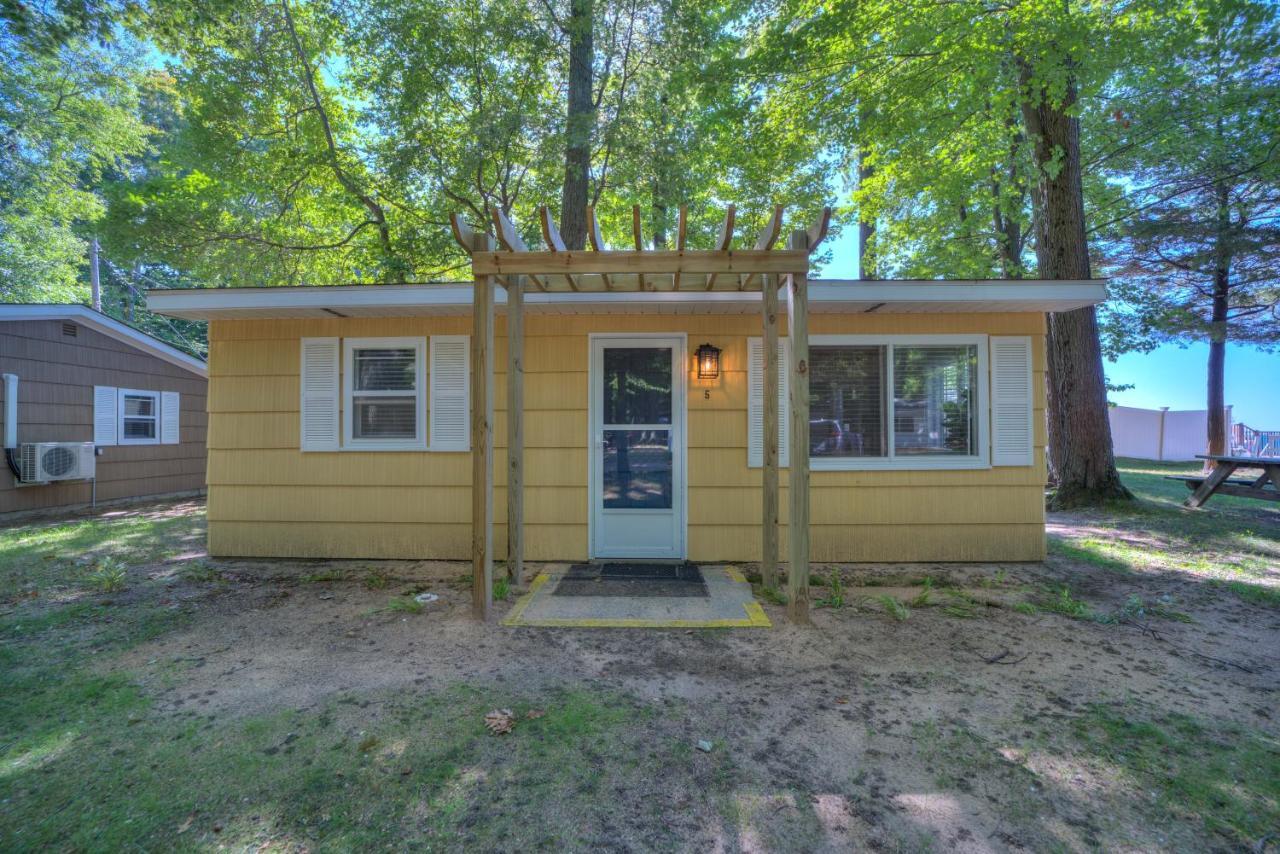 Scenic Drive Resort Muskegon Bagian luar foto