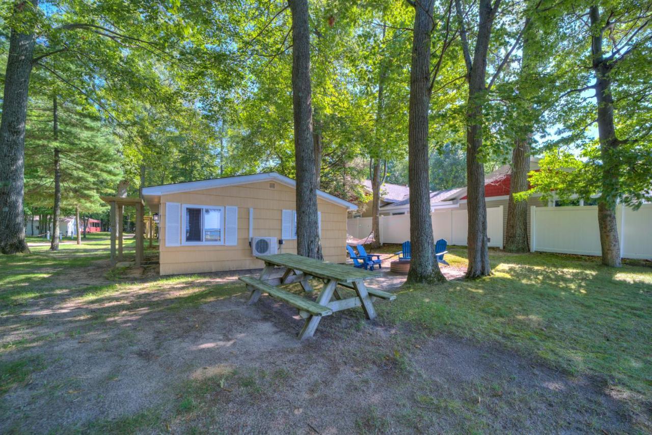 Scenic Drive Resort Muskegon Bagian luar foto